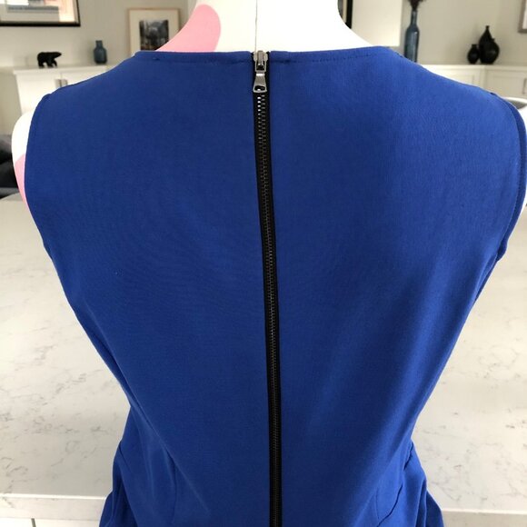 Neiman Marcus Slvless V Neck Fit & Flare Rayon Blend Dress w Ruffle Blue Sz 10 - Picture 9 of 12